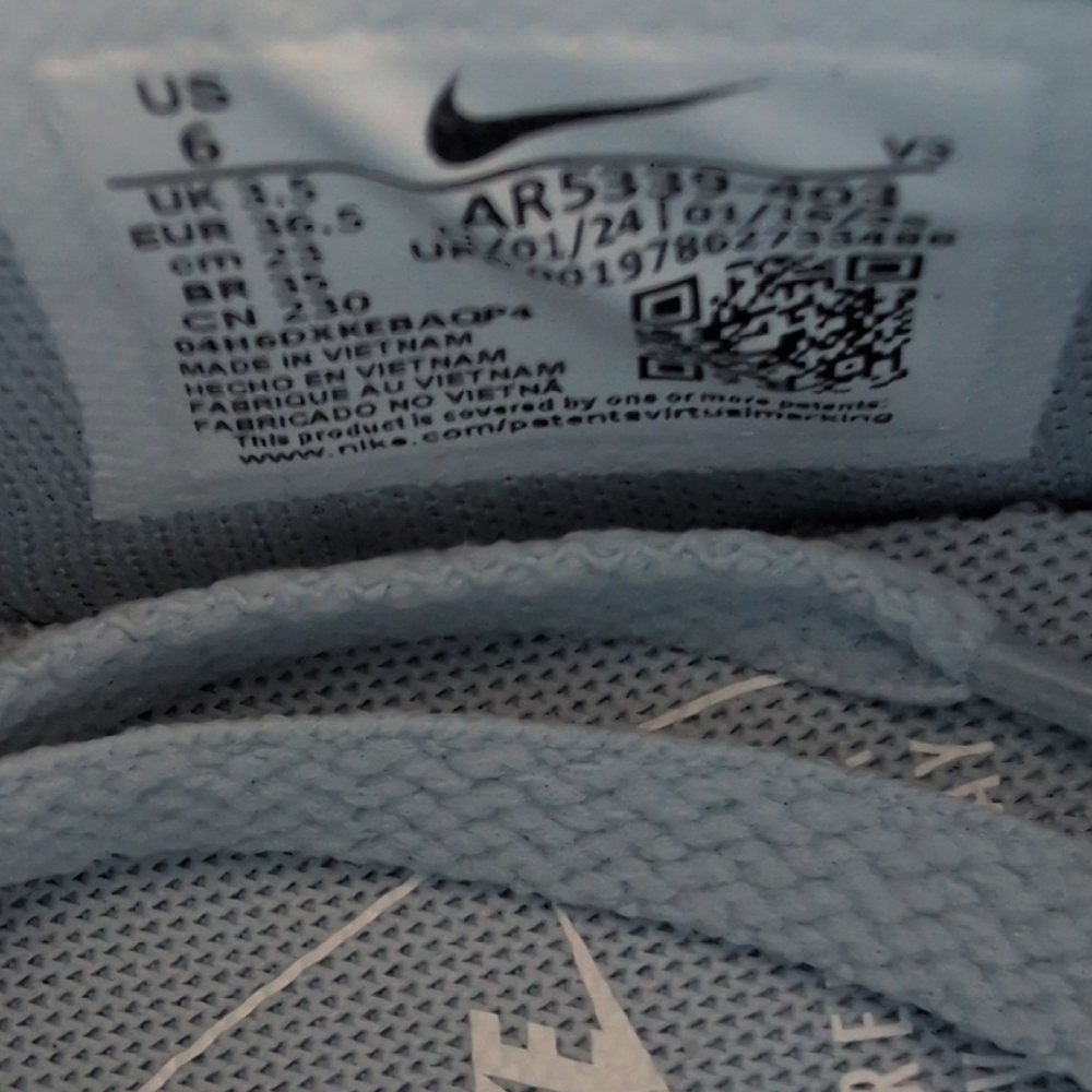 Nike Air Force 1 Low Sage Womens size 6 - Picture 2 of 9